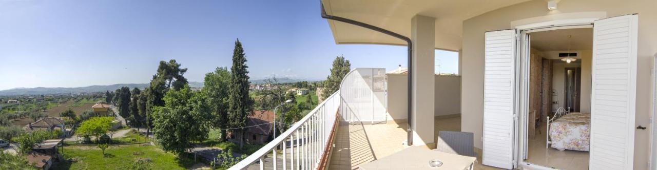 La Vecchia Fontana Del Convento Bed & Breakfast จูเลียโนวา ภายนอก รูปภาพ